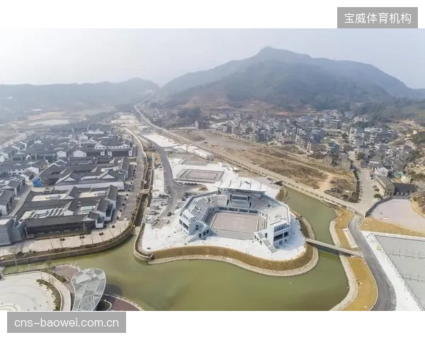 过度专注于服务少数锦标赛而建设昂贵的标定场地，却漠视了社区普及型沙排场地的巨大需求缺口